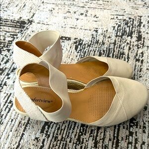 Comfortview Women's Beige Espadrille Flats